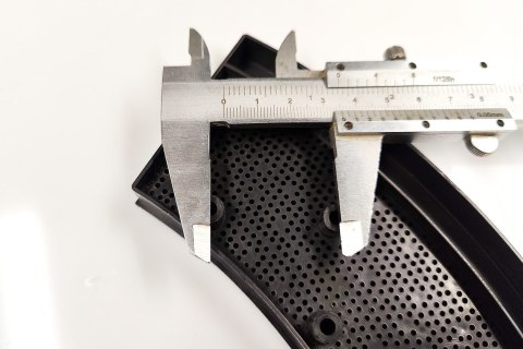 1 element z 4 częściowej opony EU Cyberdine