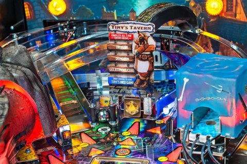 Flipper - Dungeons & Dragons Premium - STERN PINBALL, INC.