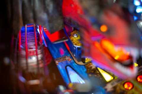 Flipper - Dungeons & Dragons Premium - STERN PINBALL, INC.