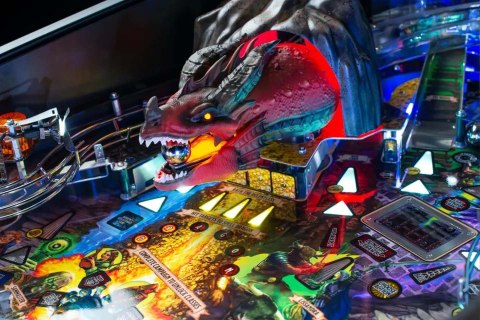 Flipper - Dungeons & Dragons Premium - STERN PINBALL, INC.